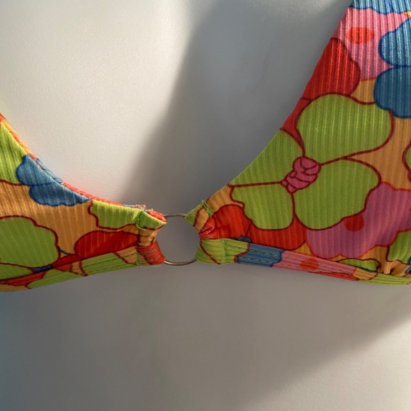 Retro Style Neon Bikini 👙 with Ring Detail, Size M - Picture 3 of 6